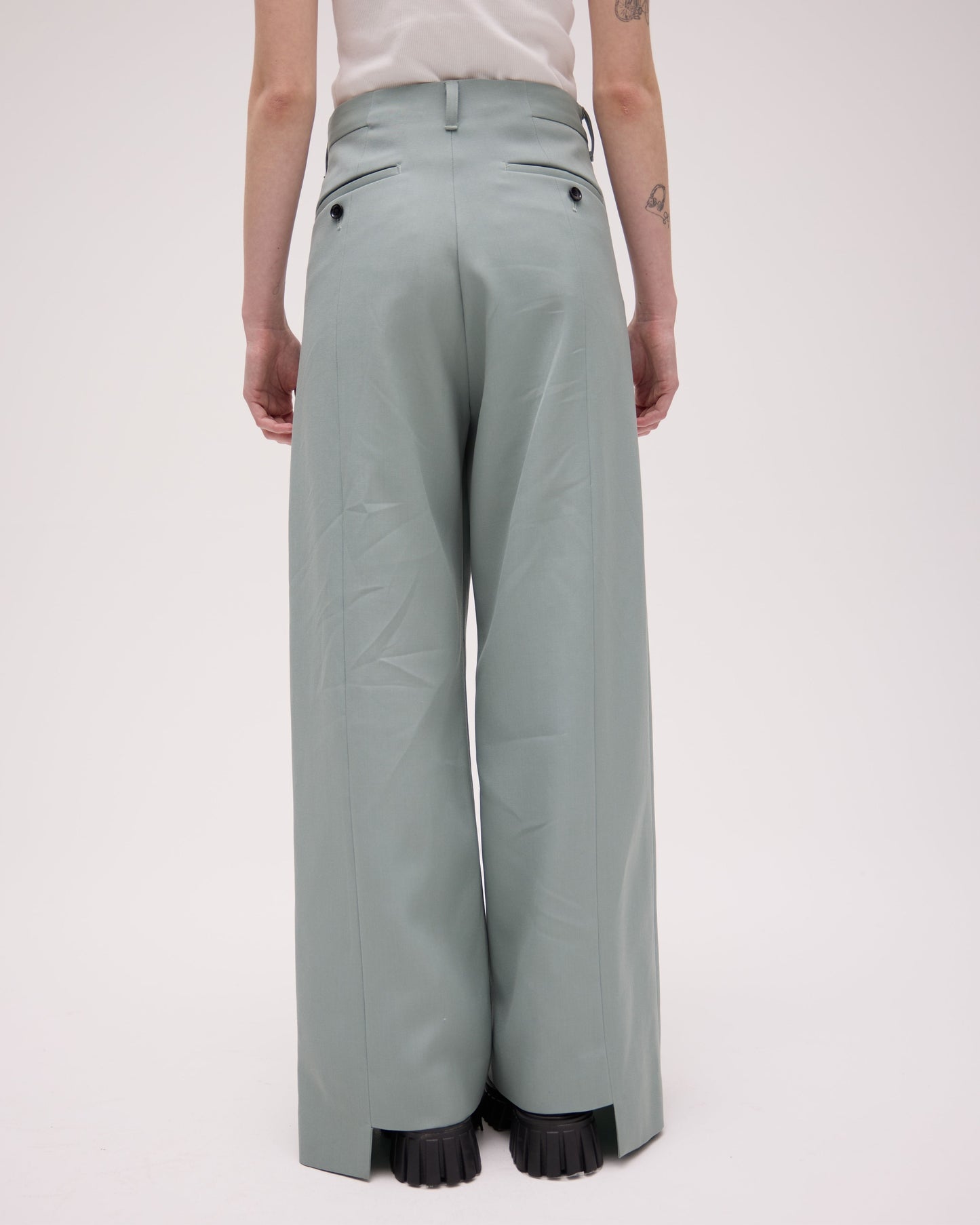 【予約商品】 TUCK WIDE PANTS
