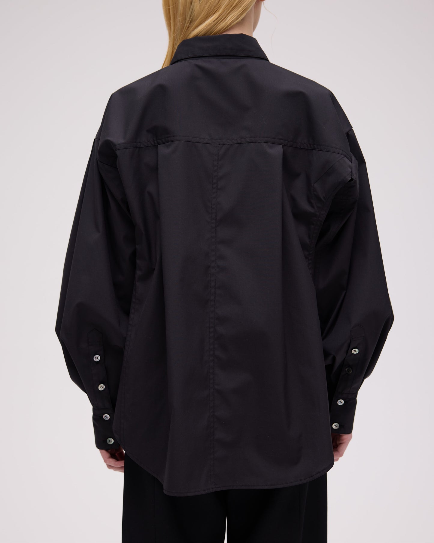 【予約商品】 BALLOON SLEEVE CUTOUT SHIRT